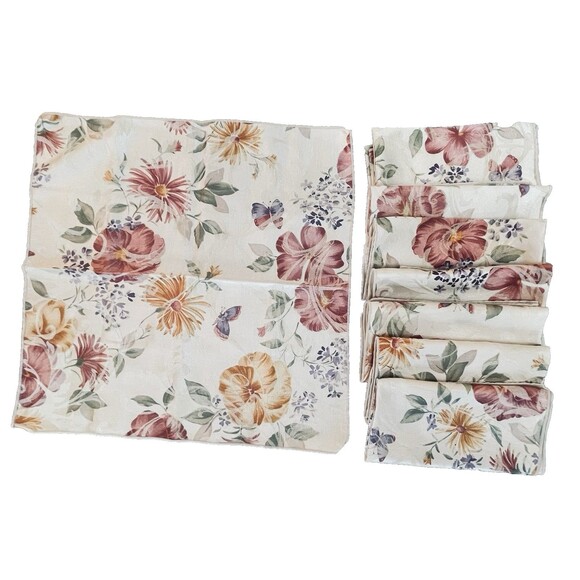 Set of 8 Cloth Napkins 18” Floral Butterfly Print Reversible Fabric Table Linens - Picture 1 of 7